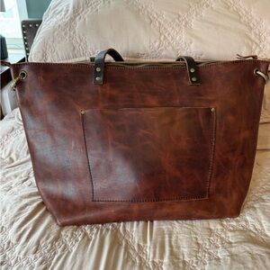 Portland Leather Lava OS zipper tote